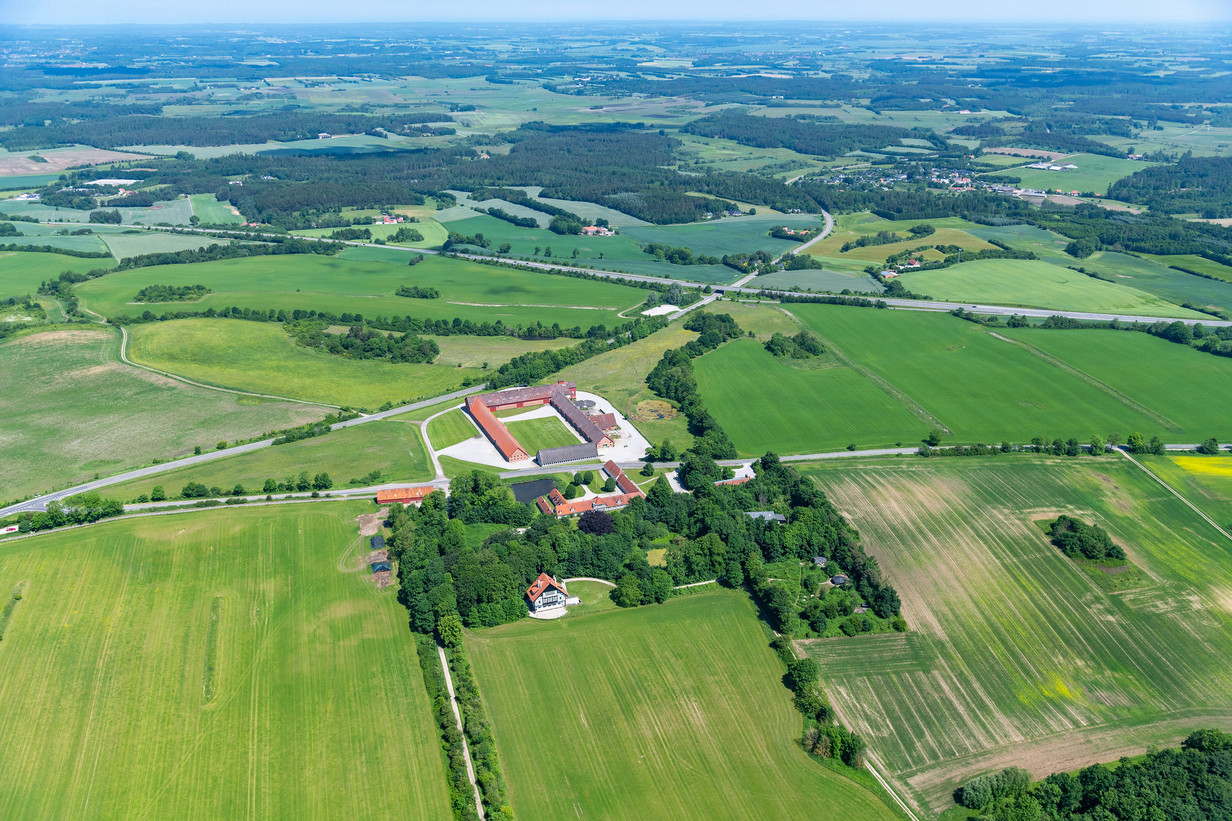 Kalø Hovedgård, Grenåvej 14, 8410 Rønde